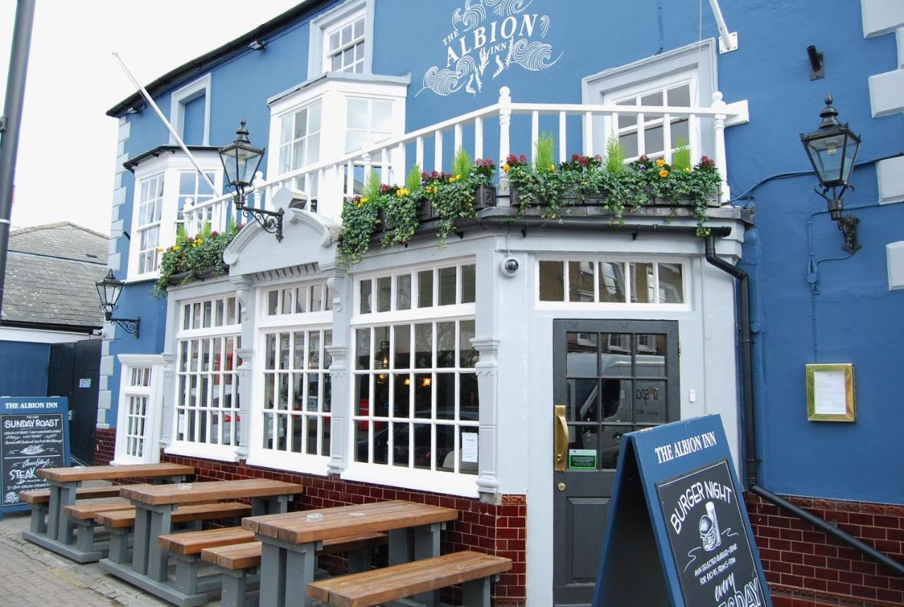Molesey Hampton Court Grand Snug Sleeps 6 - Walk To Palace And Train 아파트 외부 사진